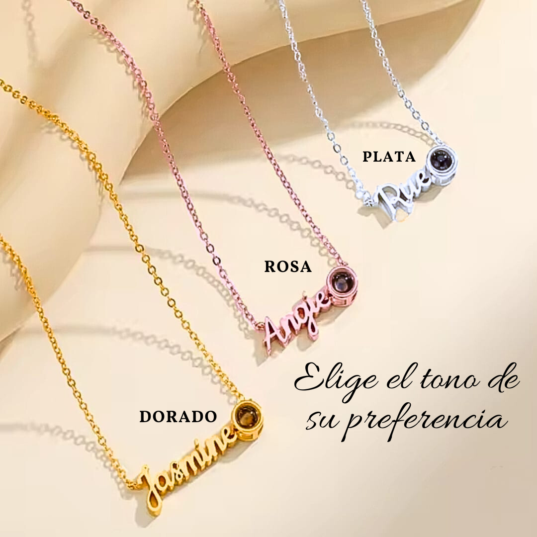 Collar con nombre y foto personalizable.